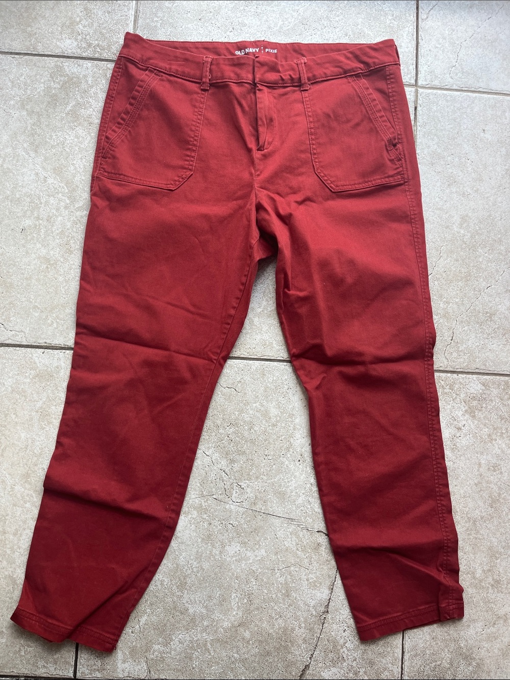 Old Navy Women's Rust Red Cropped Slim Cargo Pants